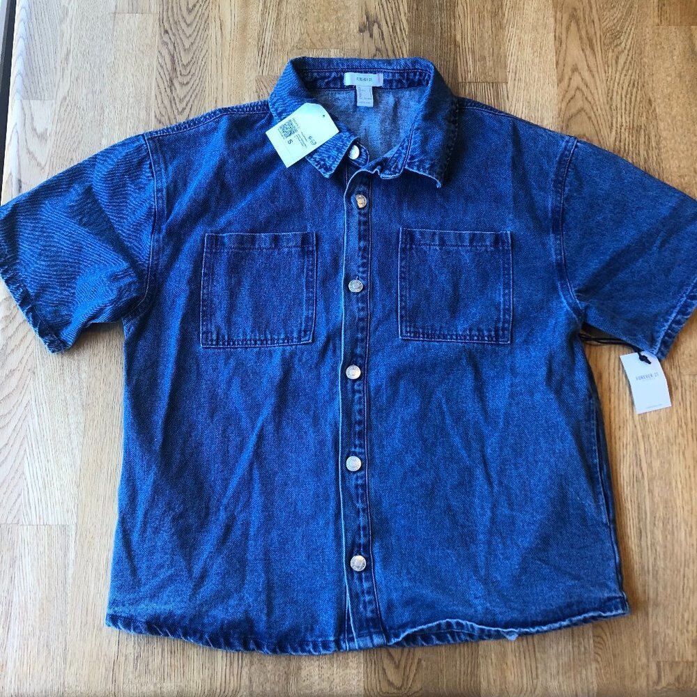 Forever 21 Oversized Denim Shacket Short Sleeve Size Small NWT